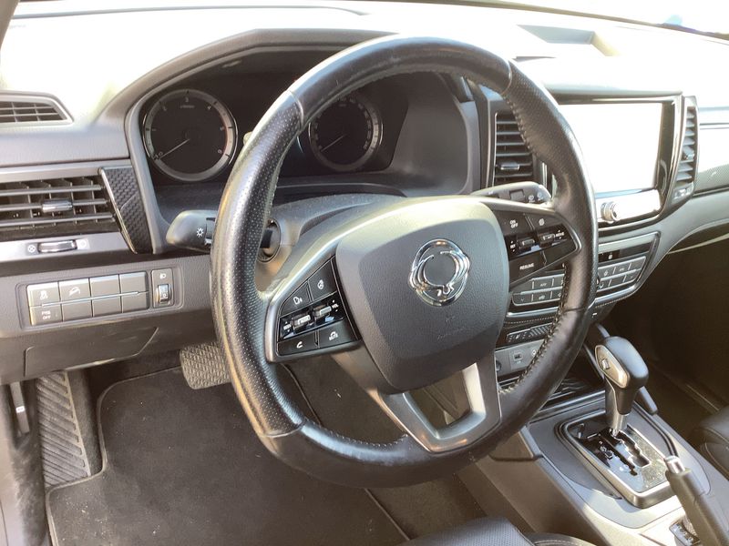 Ssangyong Musso 2.2 TD Sapphire 4WD — zdjęcie 13