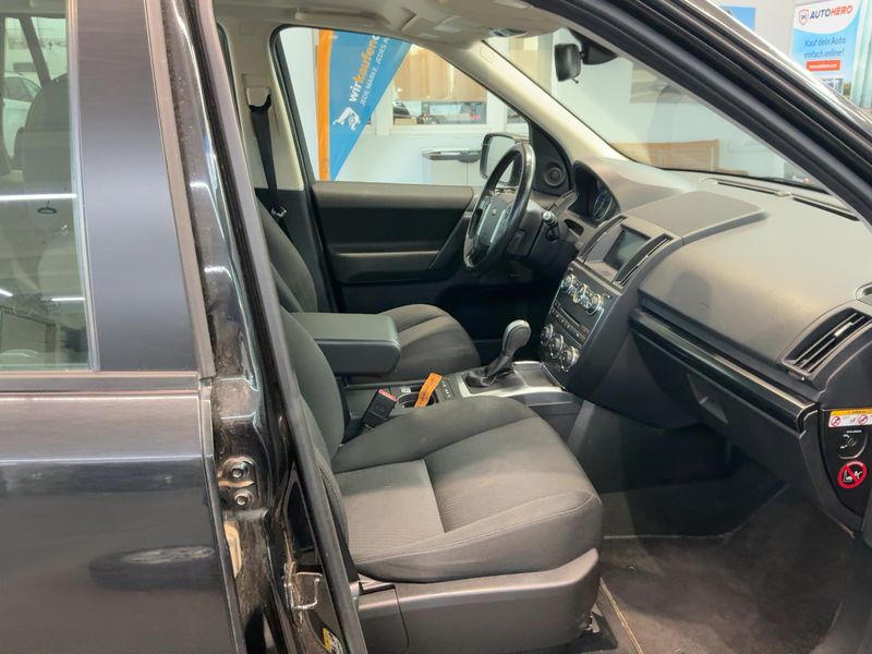 Land Rover Freelander 2.2 Td4 SD4 SE — zdjęcie 11