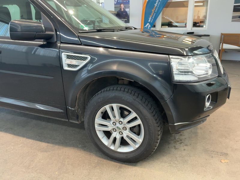 Land Rover Freelander 2.2 Td4 SD4 SE — zdjęcie 8