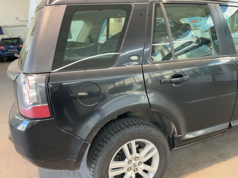 Land Rover Freelander 2.2 Td4 SD4 SE — zdjęcie 6