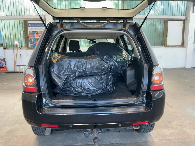 Land Rover Freelander 2.2 Td4 SD4 SE — zdjęcie 10