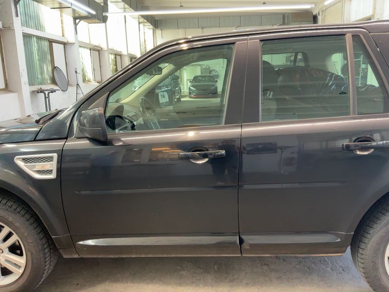 Land Rover Freelander 2.2 Td4 SD4 SE — zdjęcie 4