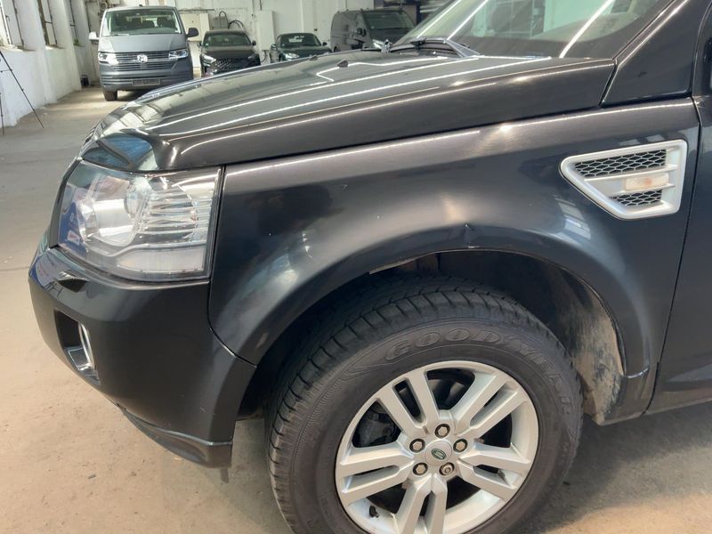 Land Rover Freelander 2.2 Td4 SD4 SE — zdjęcie 2