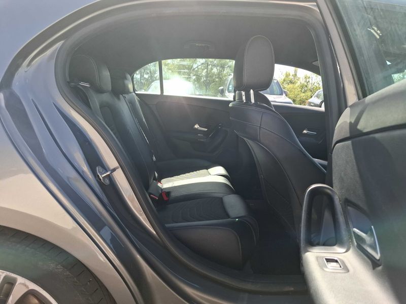 Mercedes-Benz A-Klasse A 180 d — zdjęcie 14