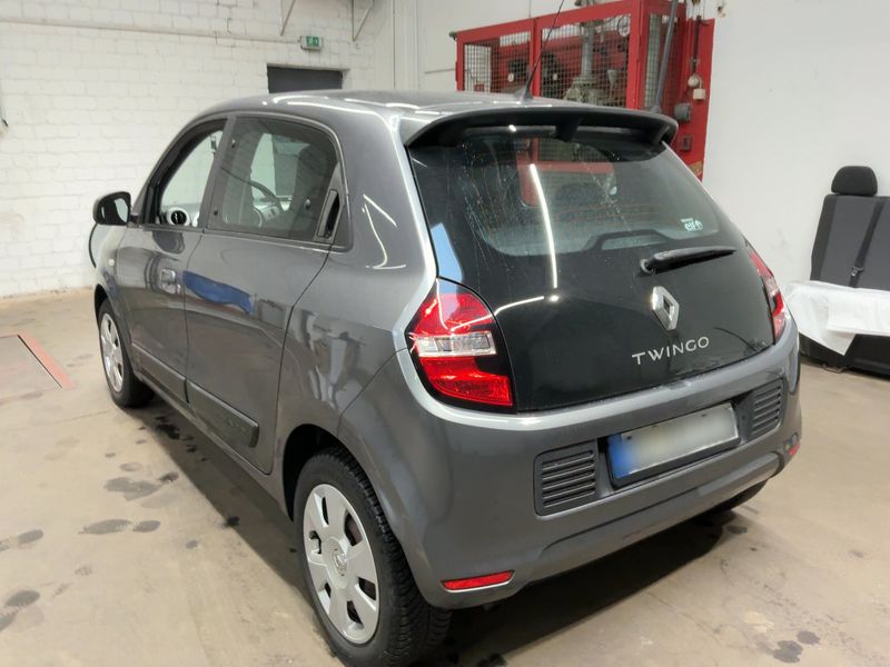 Renault Twingo 1.0 SCe Experience — zdjęcie 3