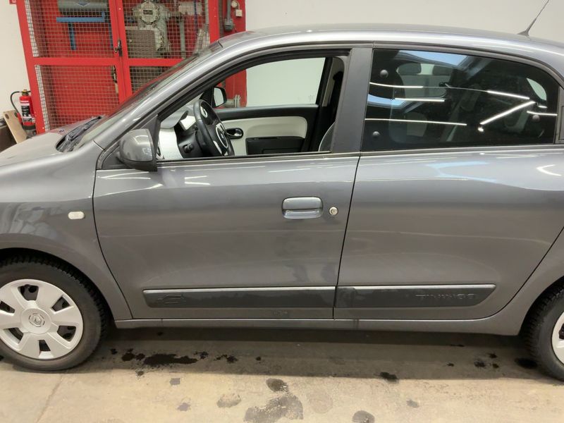 Renault Twingo 1.0 SCe Experience — zdjęcie 4