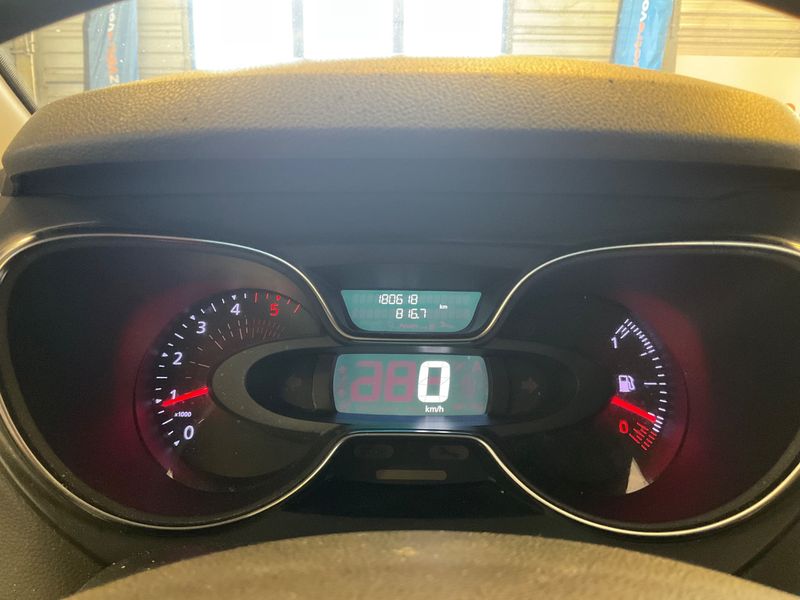 Renault Captur 1.5 dCi Energy Intens 2017 – снимка 18