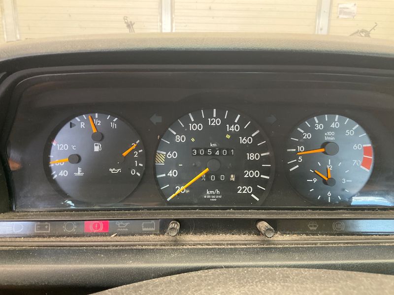 Mercedes-Benz 190/190 E 1.8 E — zdjęcie 4