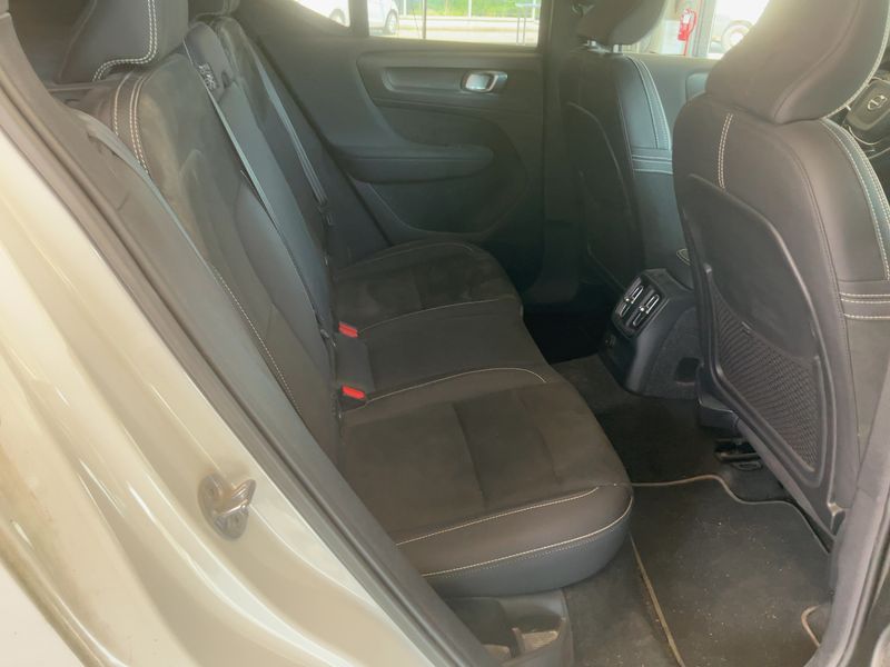 Volvo XC40 1.5 T4 Recharge Plug-in Hybrid Ultimate Bright 2WD 2022 – снимка 19