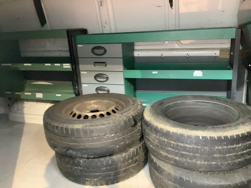 Volkswagen T5 Transporter 2.0 TDI Kasten lang 2012 – снимка 20