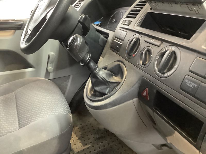 Volkswagen T5 Transporter 2.0 TDI Kasten lang 2012 – снимка 42