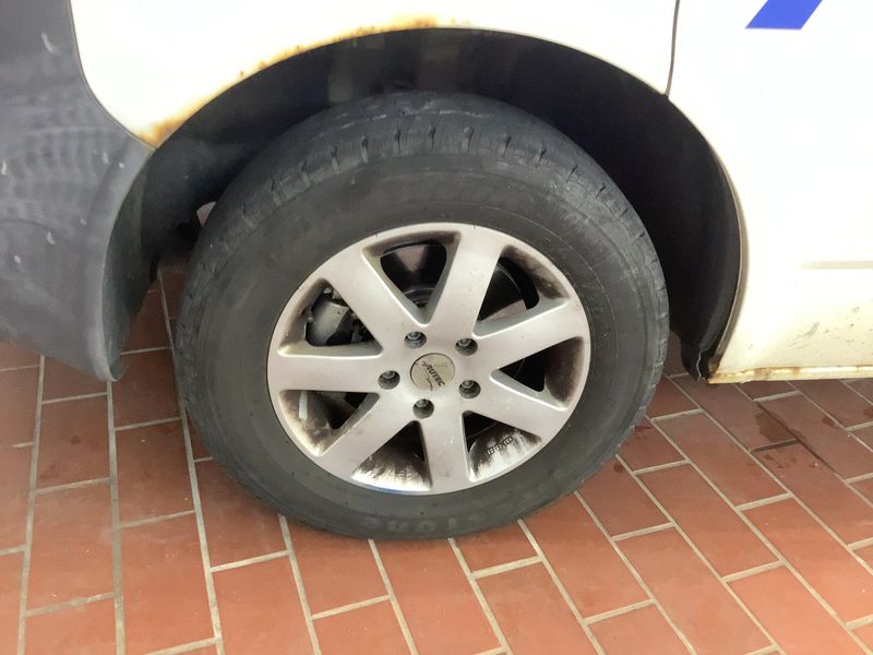 Volkswagen T5 Transporter 2.0 TDI Kasten lang 2012 – снимка 3