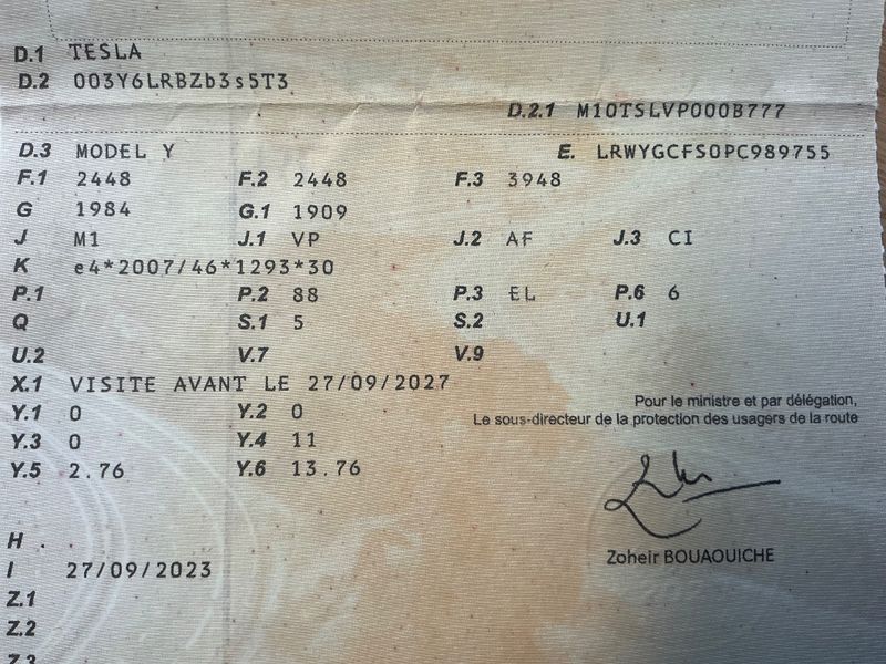 Tesla Model Y Standard Range — zdjęcie 15