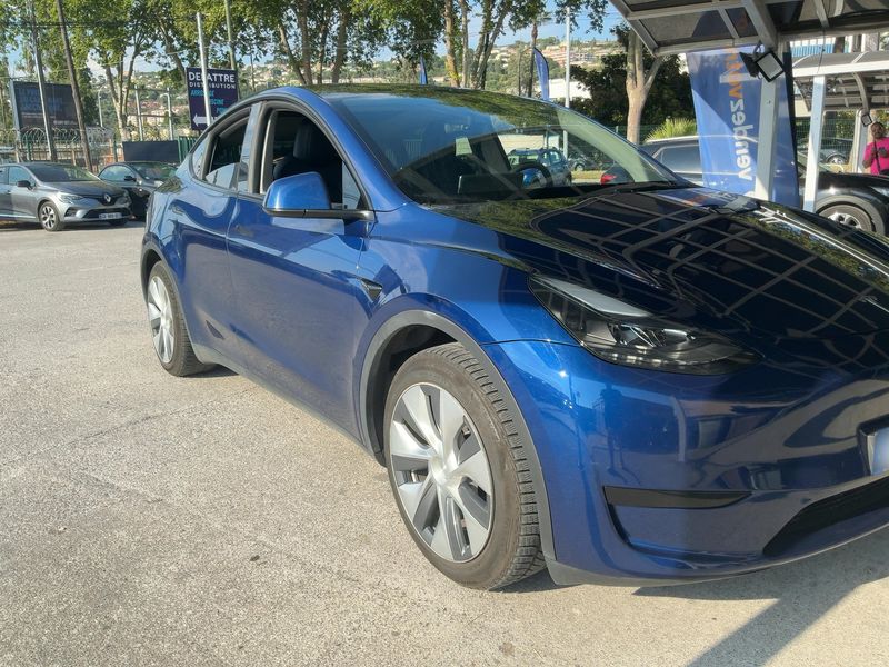 Tesla Model Y Standard Range — zdjęcie 8