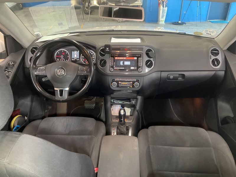 Volkswagen Tiguan 2.0 TDI Sport 4Motion BlueMotion Tech 2013 – снимка 17