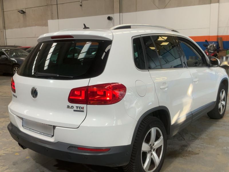 Volkswagen Tiguan 2.0 TDI Sport 4Motion BlueMotion Tech 2013 – снимка 8