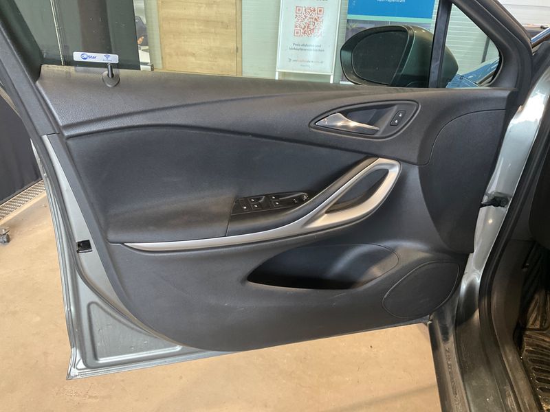 Opel Astra 1.6 CDTI DPF Österreich Edition Start/Stop 2018 – снимка 28