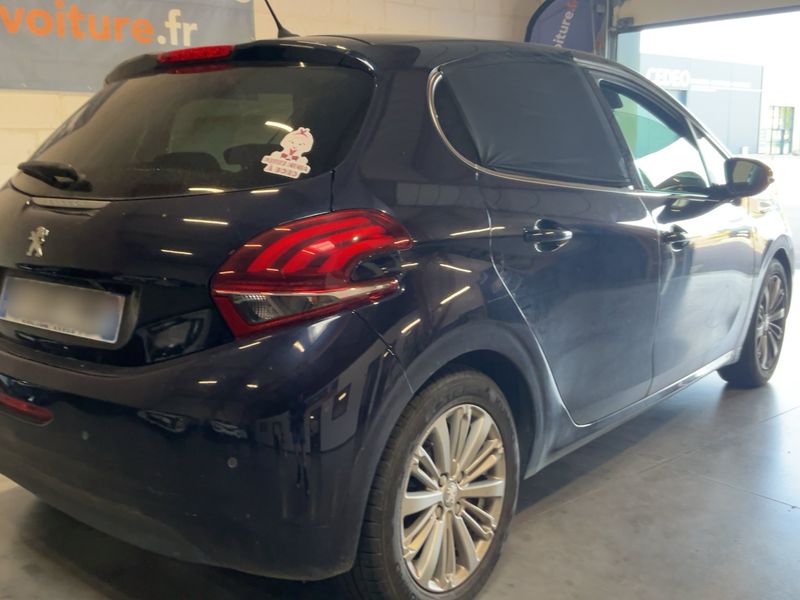 Peugeot 208 1.2 e-VTi Allure 2019 – снимка 8