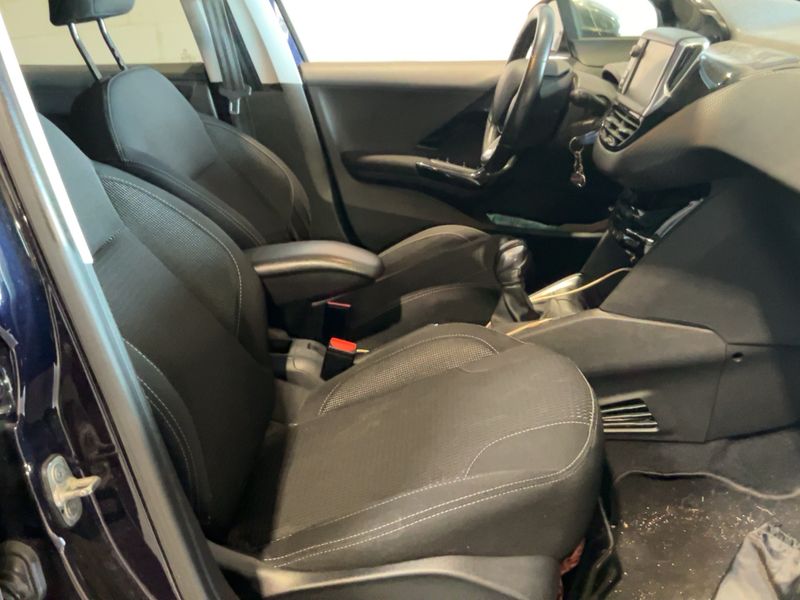 Peugeot 208 1.2 e-VTi Allure 2019 – снимка 16
