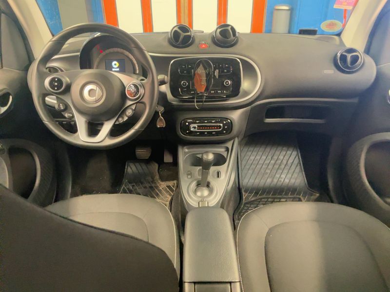 Smart fortwo 0.9 Turbo Basis passion 2019 – снимка 17
