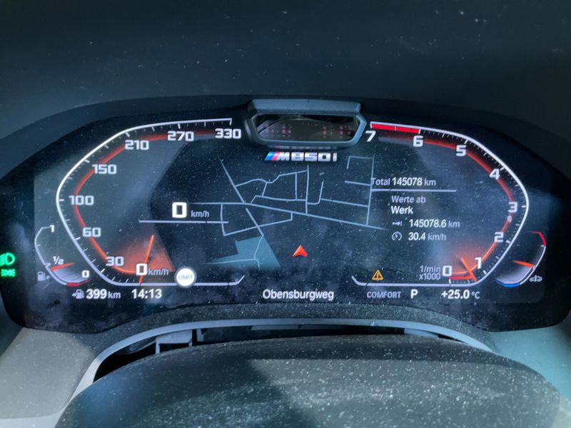 BMW 8er M850i xDrive — zdjęcie 13