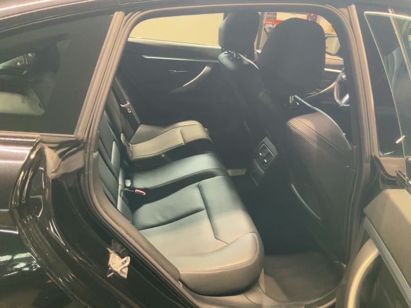 BMW 4er 440i Gran Coupé M Sport — zdjęcie 14