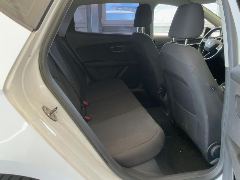 Seat Leon 1.6 TDI Style — zdjęcie 14