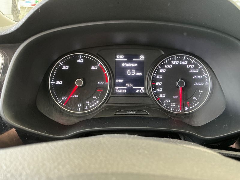 Seat Leon 1.6 TDI Style — zdjęcie 13