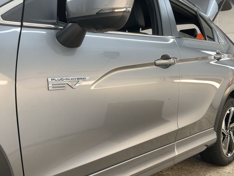 Mitsubishi Eclipse Cross 2.4 Plug-in Hybrid Top 4WD — zdjęcie 4