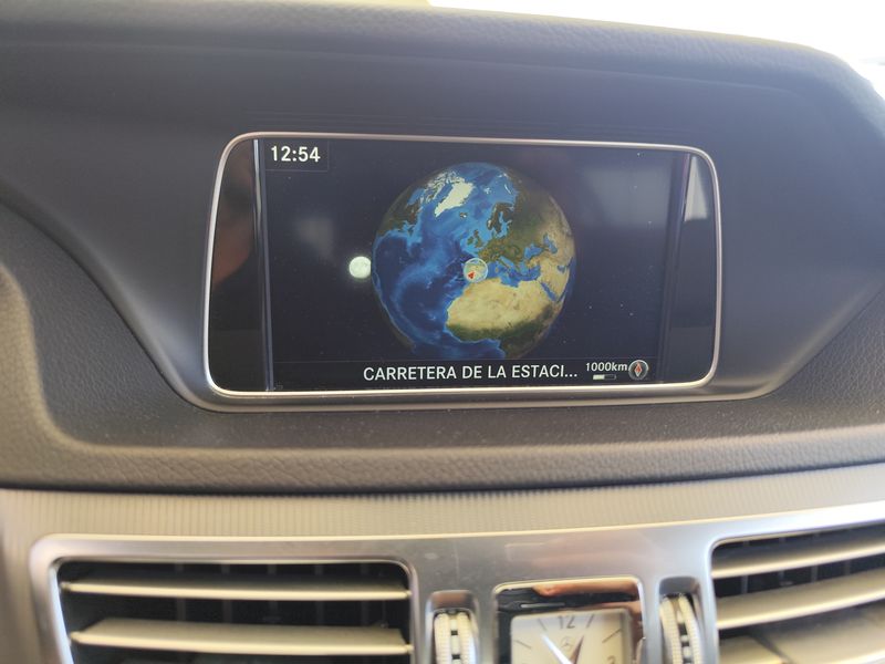 Mercedes-Benz E-Klasse E 220 CDI T 4Matic BlueTEC Avantgarde — zdjęcie 13