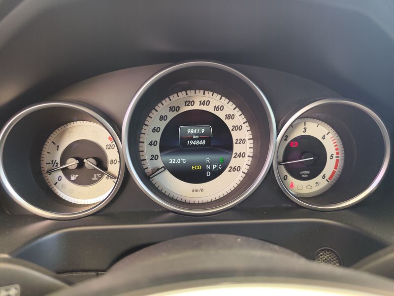 Mercedes-Benz E-Klasse E 220 CDI T 4Matic BlueTEC Avantgarde — zdjęcie 12