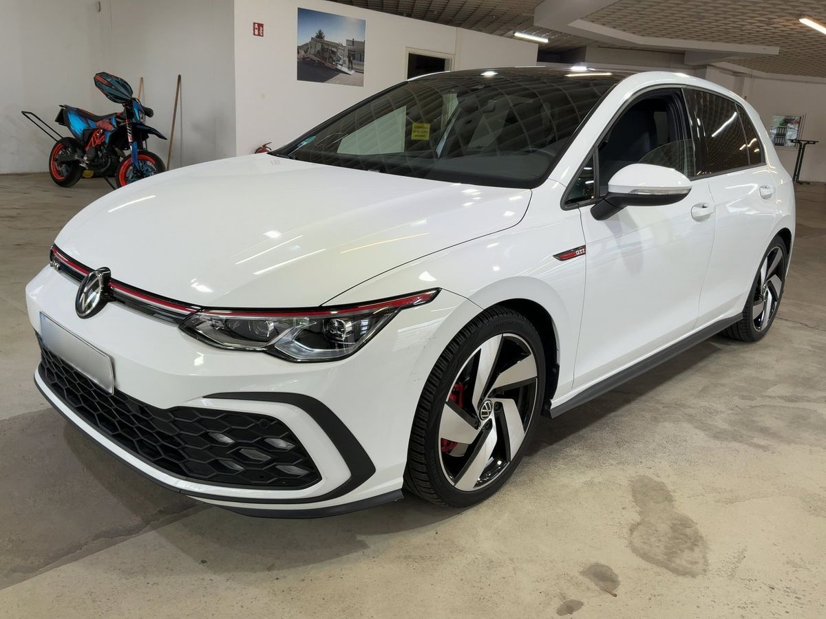 Volkswagen Golf 2021