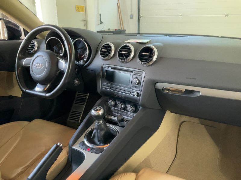Audi TT 2.0 TFSI Coupe — zdjęcie 12