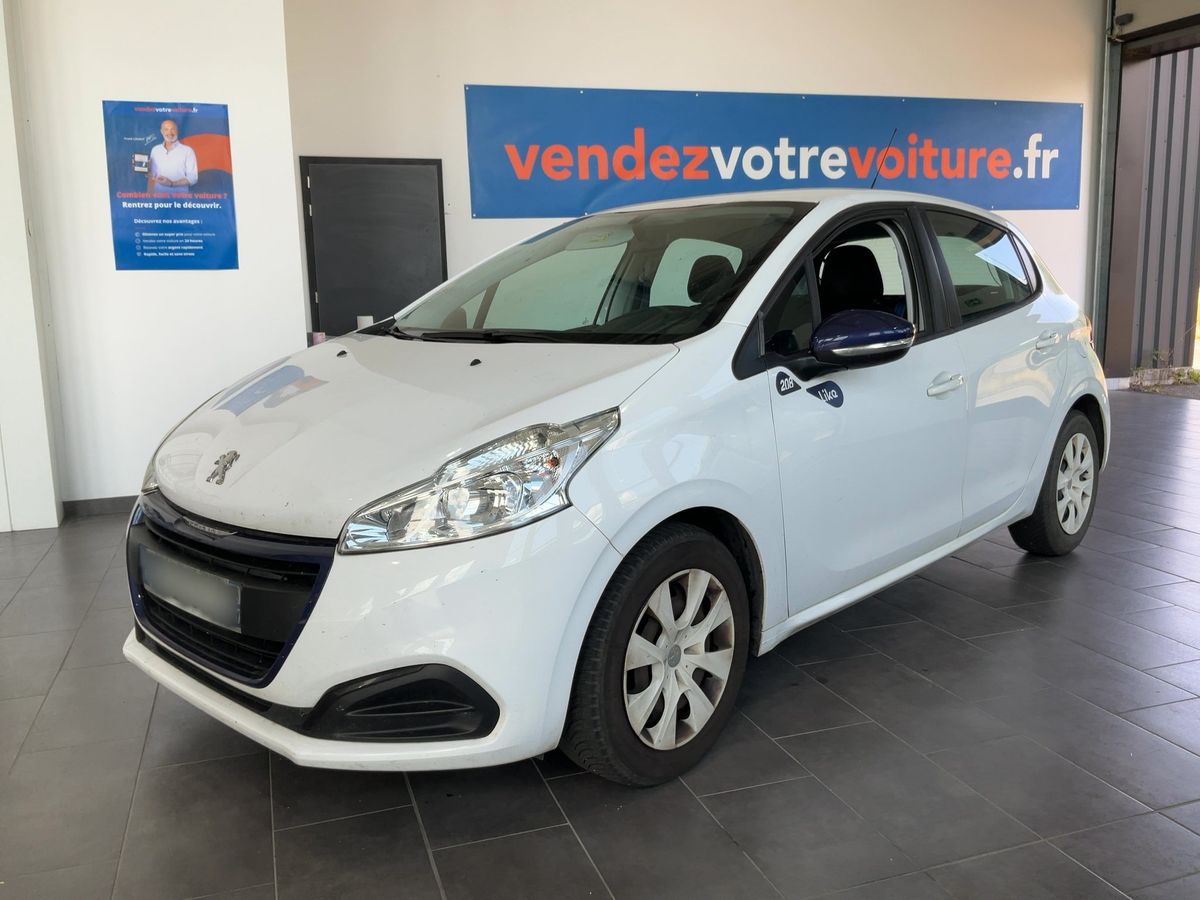 Peugeot 208 2016 — photo 1