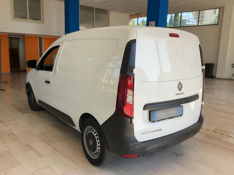 Renault Express 1.5 BLUE dCi Extra — zdjęcie 3