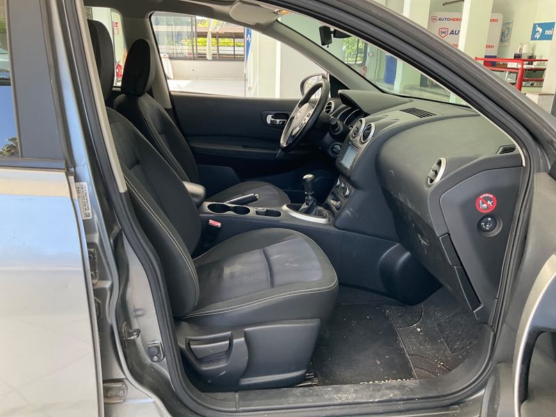 Nissan Qashqai+2 2.0 dCi Acenta — zdjęcie 3