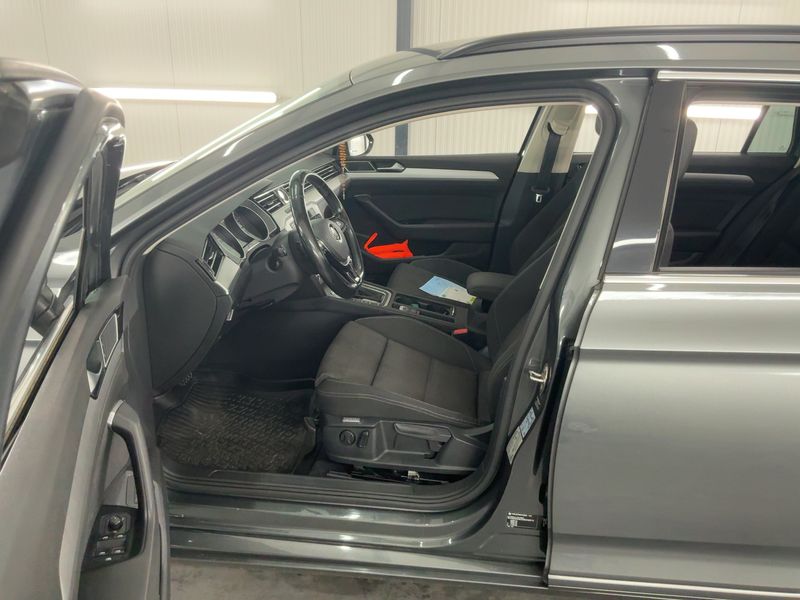 Volkswagen Passat 1.8 TSI Comfortline BlueMotion Tech — zdjęcie 11