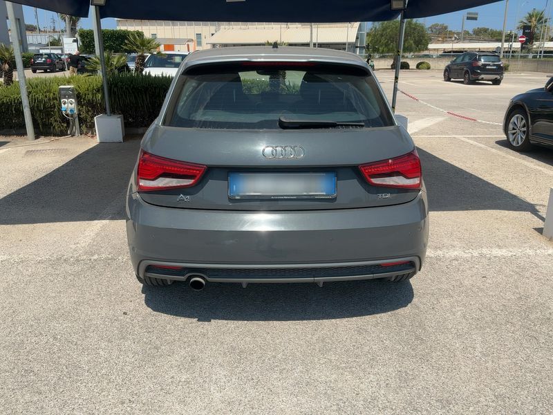 Audi A1 Sportback 1.4 TDI Admired — zdjęcie 5
