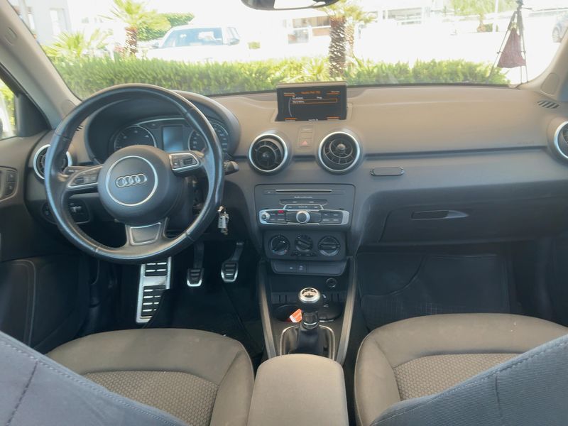 Audi A1 Sportback 1.4 TDI Admired — zdjęcie 12