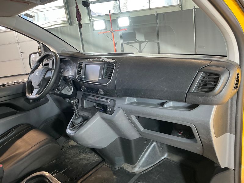 Peugeot Expert 1.5 Blue-HDi Pro Long 2020 – снимка 32