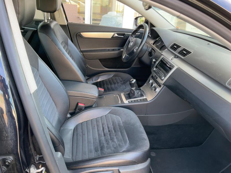 Volkswagen Passat 2.0 TDI Highline BlueMotion Tech 2014 – снимка 17