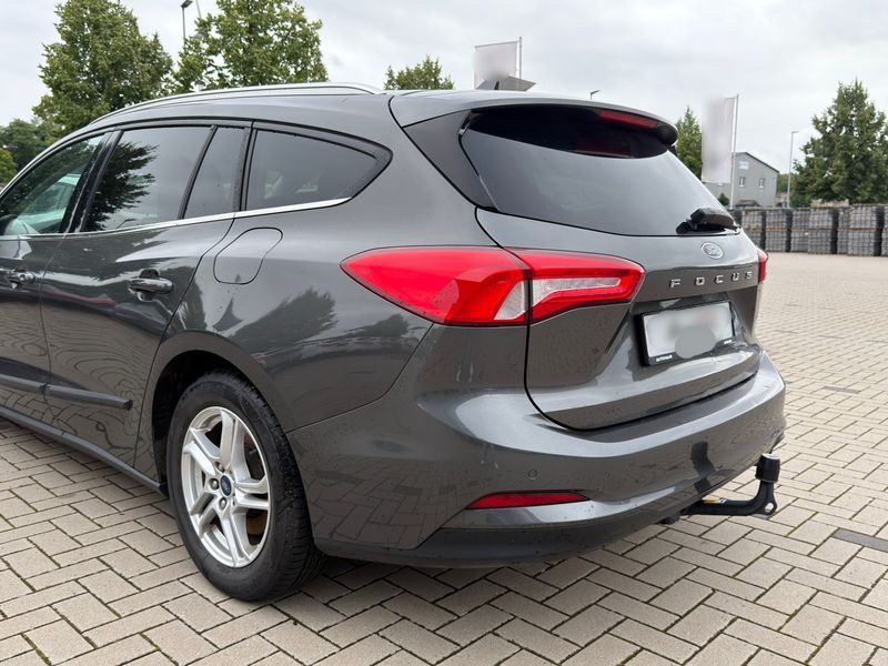 Ford Focus 1.5 TDCi EcoBlue Cool&Connect — zdjęcie 3