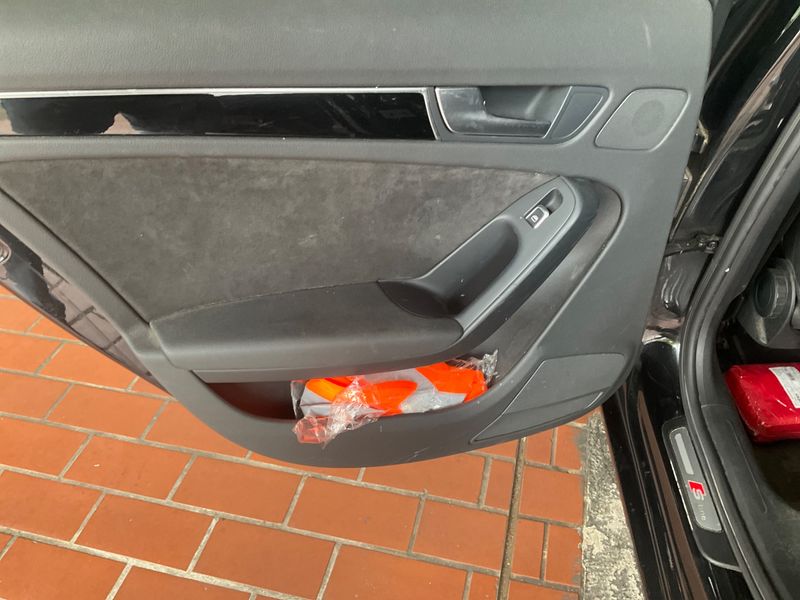 Audi A4 2.0 TDI S line Sportpaket plus 2012 – снимка 28