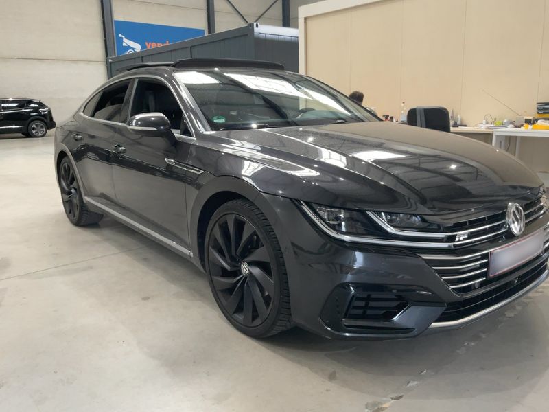 Volkswagen Arteon 2.0 TSI R-Line — zdjęcie 8