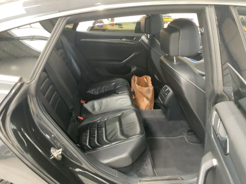Volkswagen Arteon 2.0 TSI R-Line — zdjęcie 14