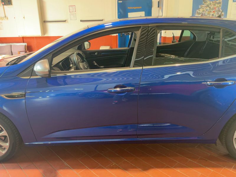 Renault Megane 1.2 TCe Energy GT Line — zdjęcie 4
