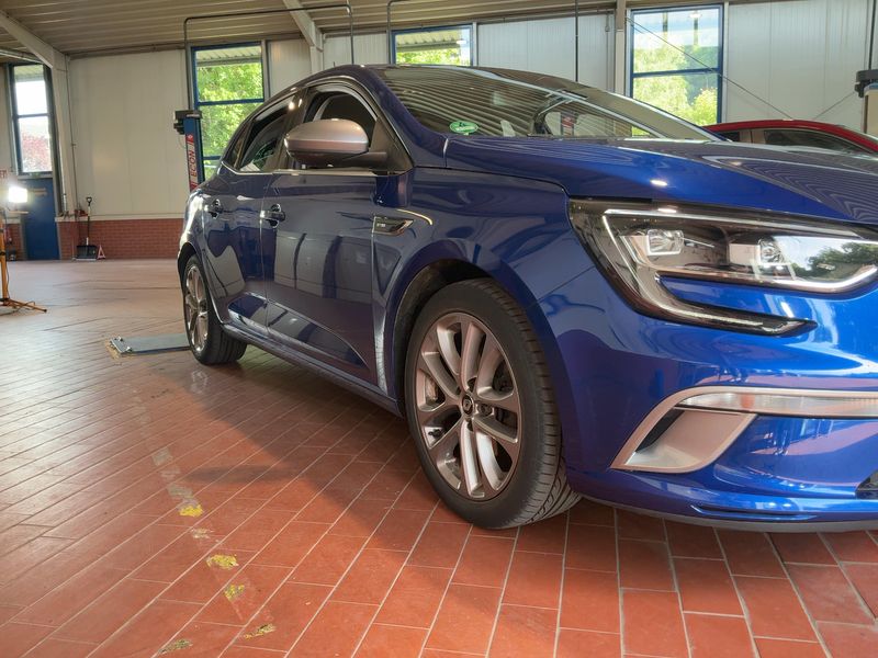 Renault Megane 1.2 TCe Energy GT Line — zdjęcie 8
