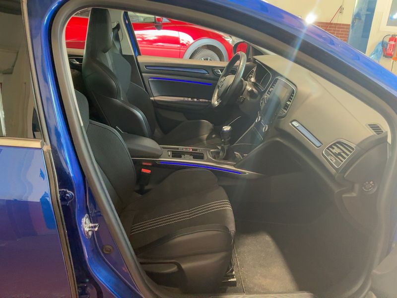 Renault Megane 1.2 TCe Energy GT Line — zdjęcie 11