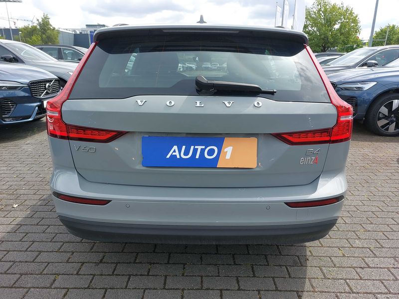 Volvo V60 2.0 B4 Mild-Hybrid Core — zdjęcie 4