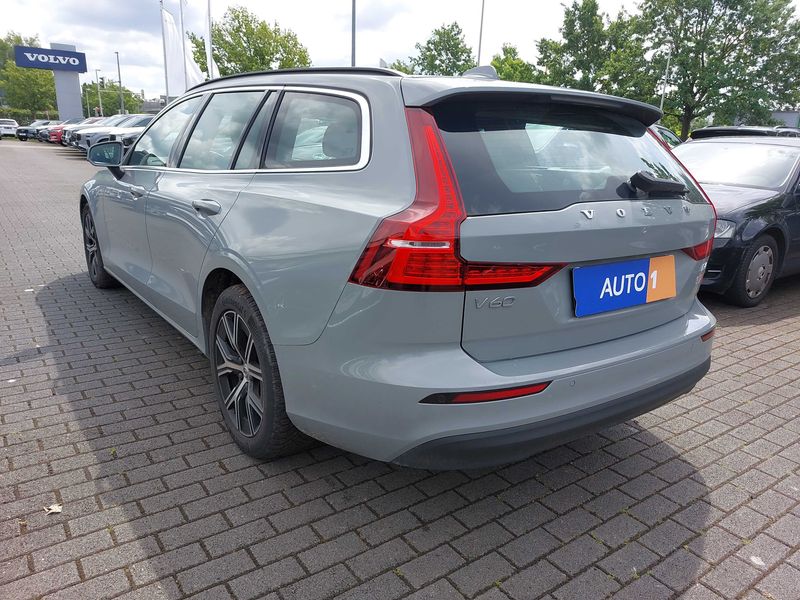 Volvo V60 2.0 B4 Mild-Hybrid Core — zdjęcie 3